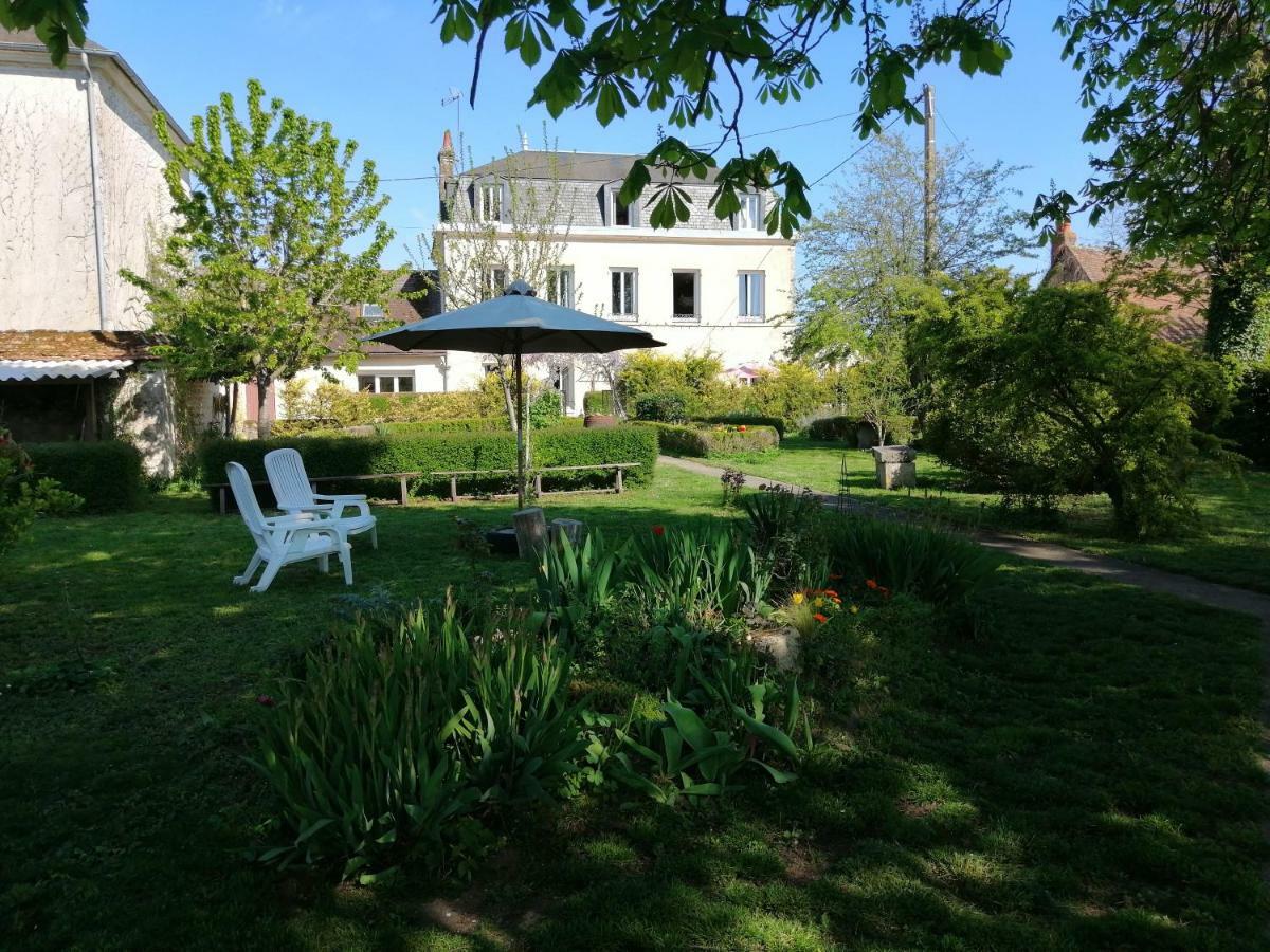 Une Maison A La Campagne Beaune-la-Rolande Exterior foto